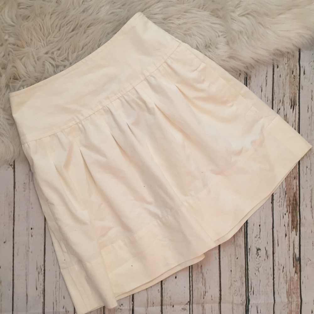 NWT Bcbgmaxazria white kacie Skirt
